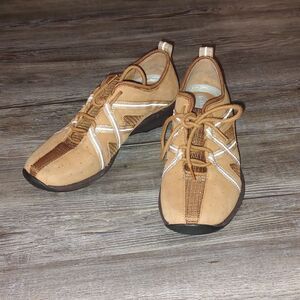 LIZ SPORT BY LIZ CLAIBORNE “Bizzy”  sneakers  shoes SIZE 6